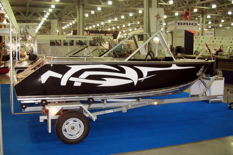 Купить Моторная лодка WR 470 AN (стандарт) с тентом по выгодной цене ...
