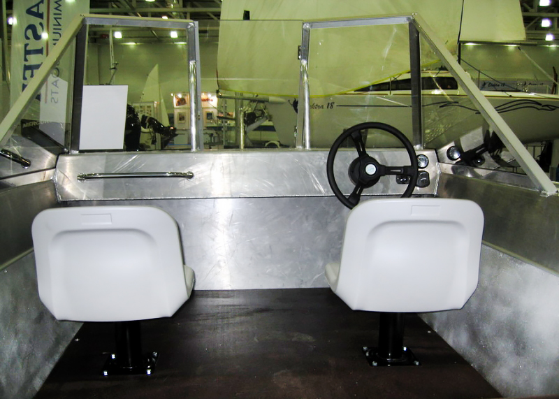 Купить Моторная лодка WR 470 AN (стандарт) с тентом по выгодной цене ...